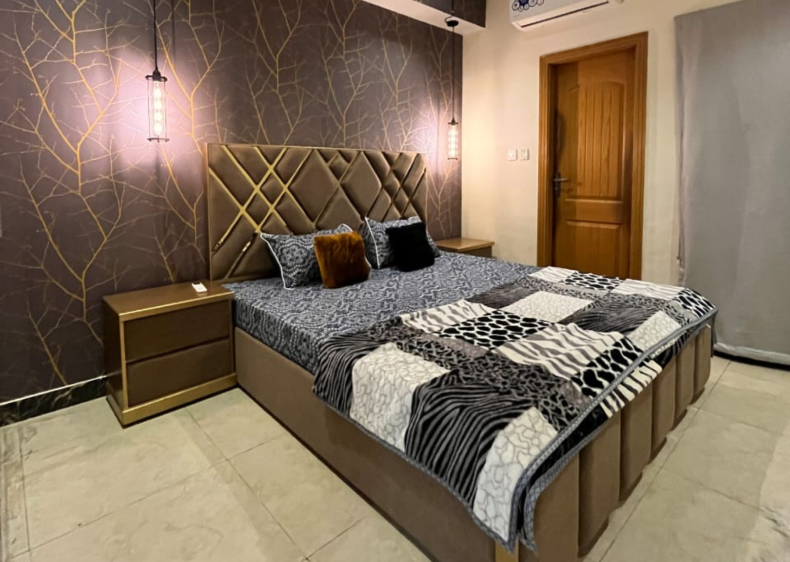 Luxury Solo Suite